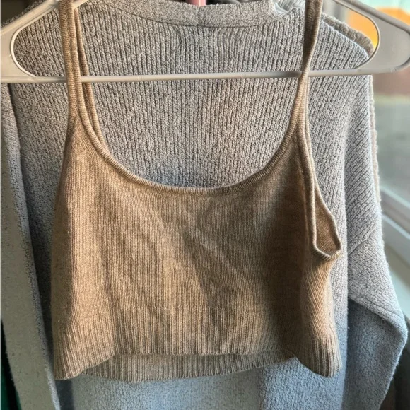 Reformation Cashmere Tank - Picture 4 of 7